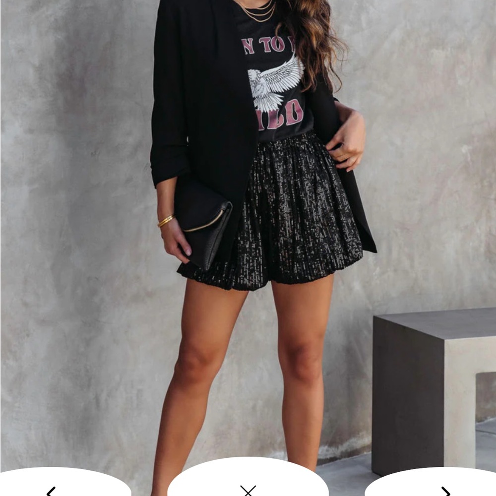 VICI Choose to Sparkle Sequin Shirts - Black - Small